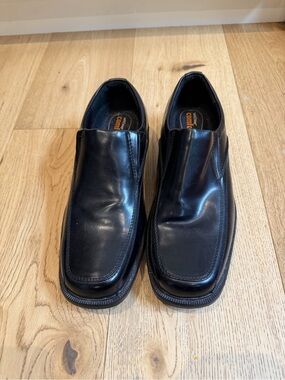 Men's 9 Black Slip-On Comfort Dress Shoes